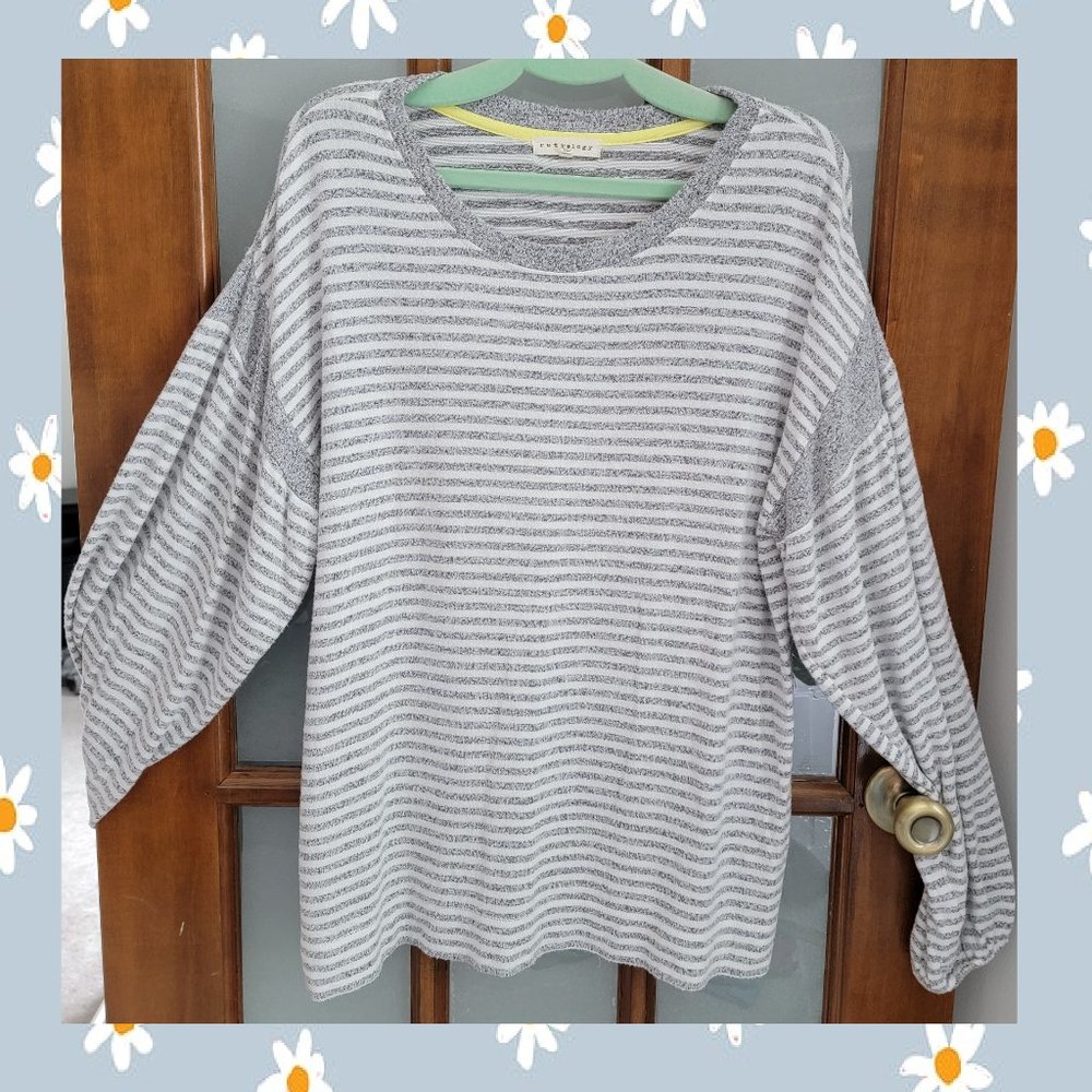Retrology Stripe Long Sleeve Sweater (White & Gray, XL0